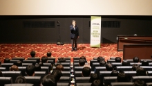 신라대학교, ‘근로자의 날’ 맞이 교직원 단체 영화관람 첨부파일  - 1. 영화관에서 근로자의 날 행사 중인 신라대(1).jpg